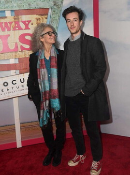 Fotogallery - Debra Winger torna sul red carpet ed è... irriconoscibile