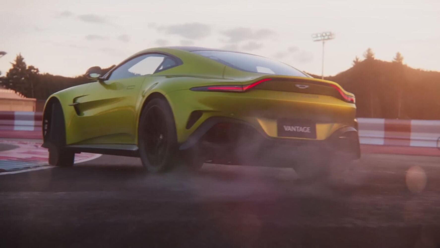 Aston Martin Vantage: 2024 yeniden tasarımıyla yenilendi