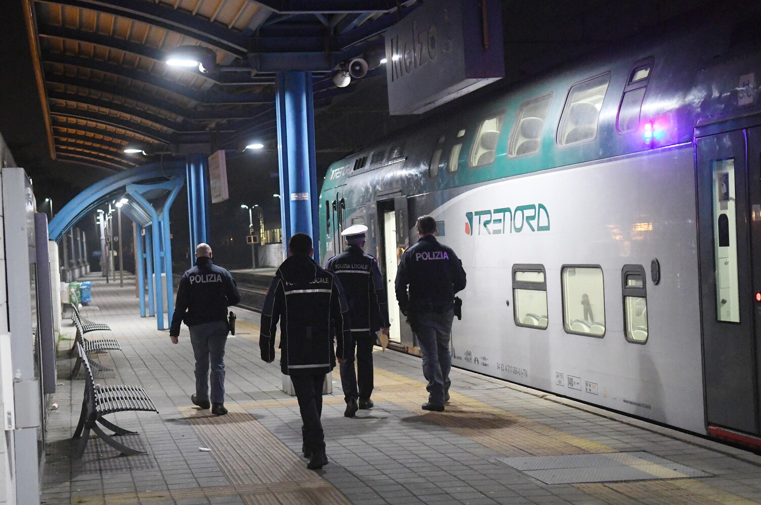 Milano, aggredisce passeggeri ebrei in stazione Centrale: arrestato