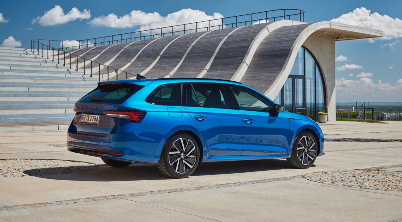 Skoda Octavia Wagon'un yeniden şekillendirilmesi 2024: yol testi