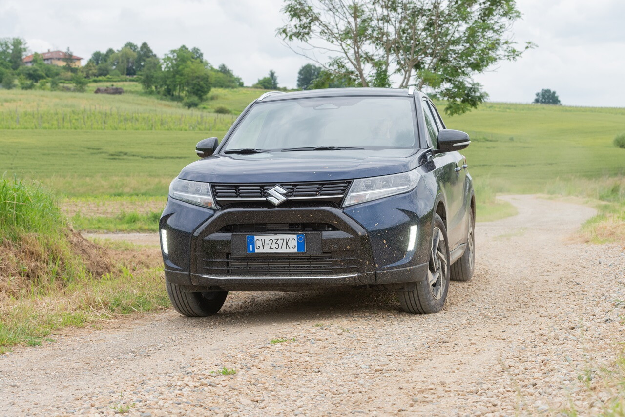 Yeni Suzuki Vitara Hibrit serisi.