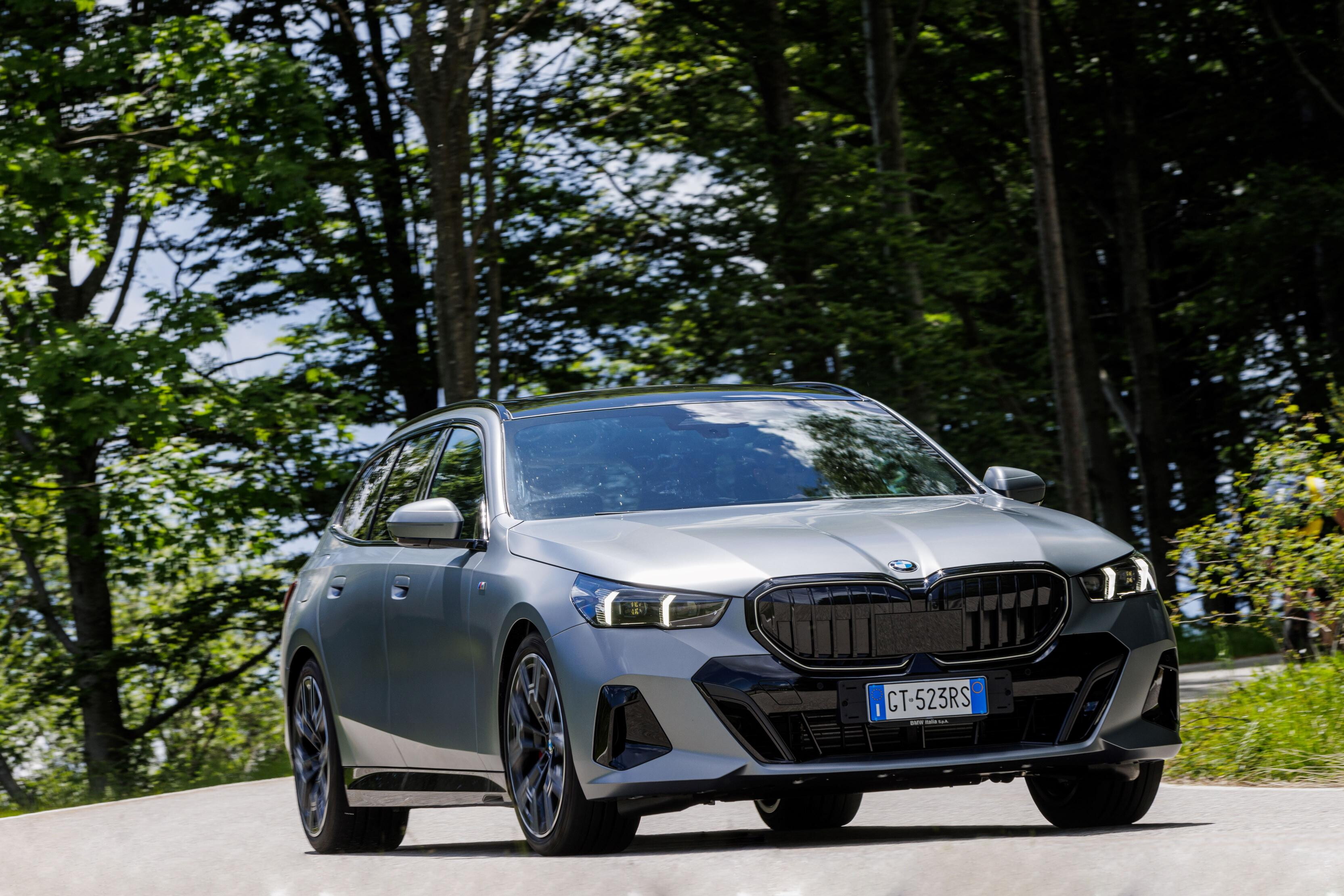 Yeni BMW 5 Serisi Touring'i test ettik.