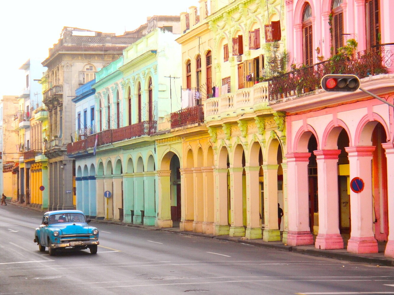 Anteprima: Cuba, economia al collasso: chiuso il 73% degli hotel