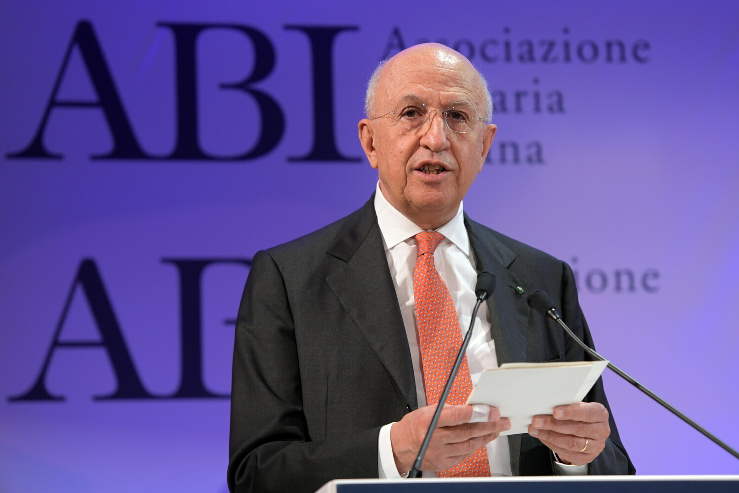 Abi e associazioni imprese definiscono le linee guida per aiutare le aziende in difficoltà coi finanziamenti
