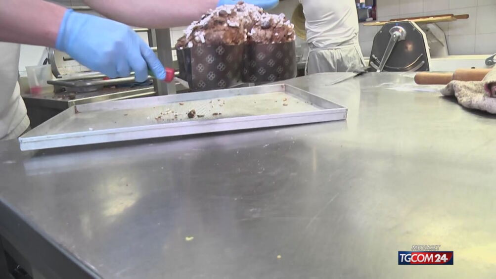 Pasqua amara, caro-prezzi per le uova di cioccolato: +30-40%