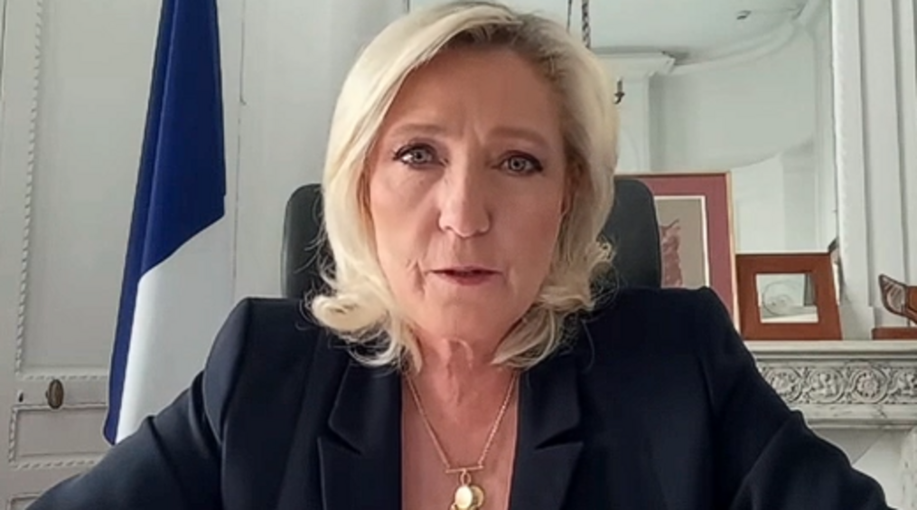 Marine Le Pen: "Sull’Eliseo non ci arrendiamo”