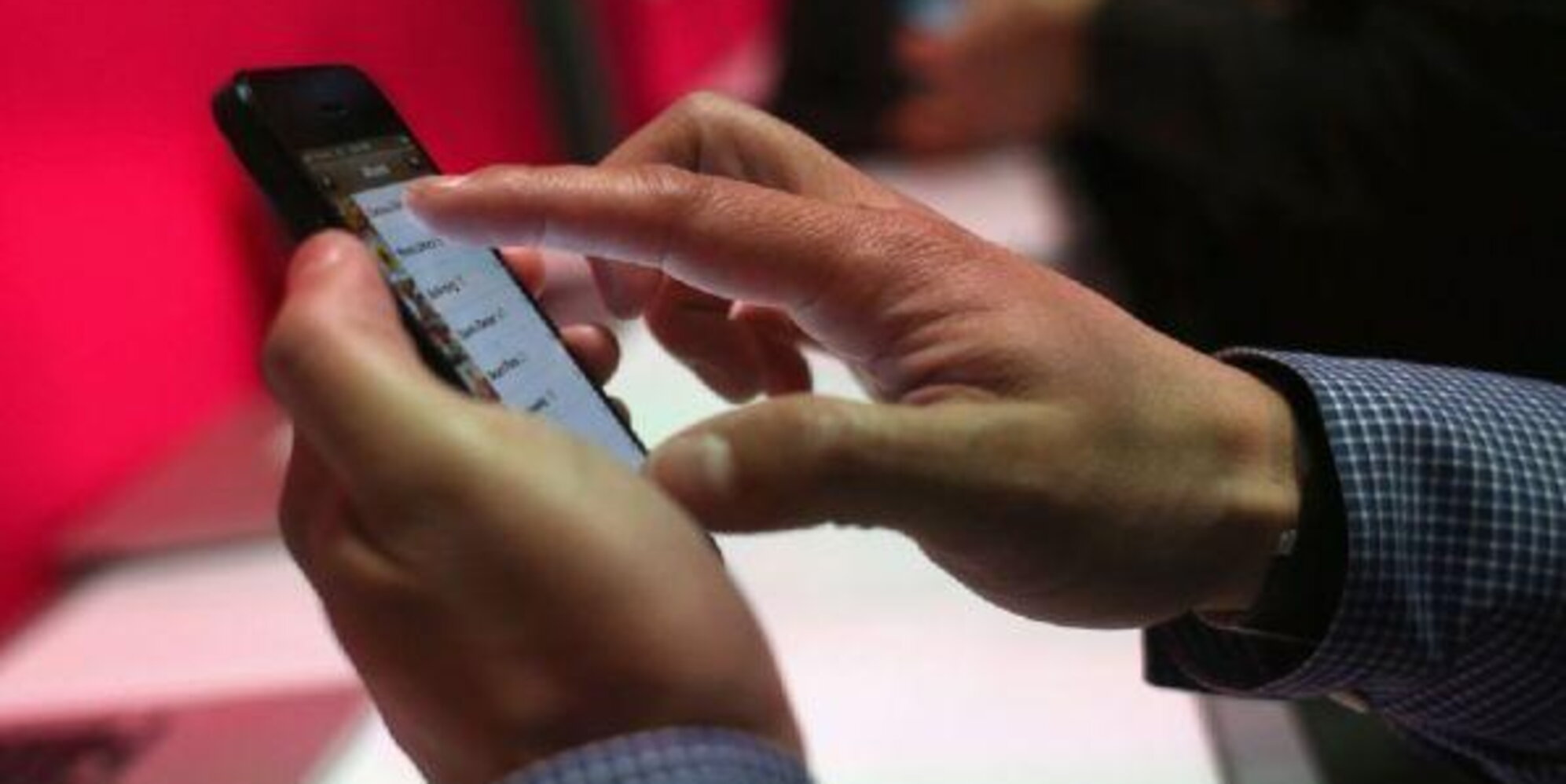 Da Mattarella a Meloni, venduti sul web i numeri di telefono  dei vertici dello Stato