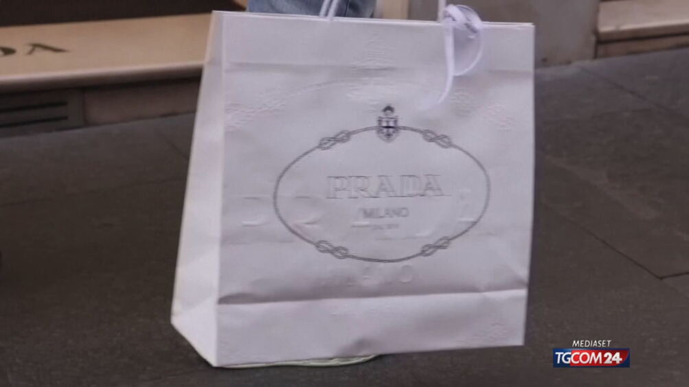 Moda, Prada compra Versace