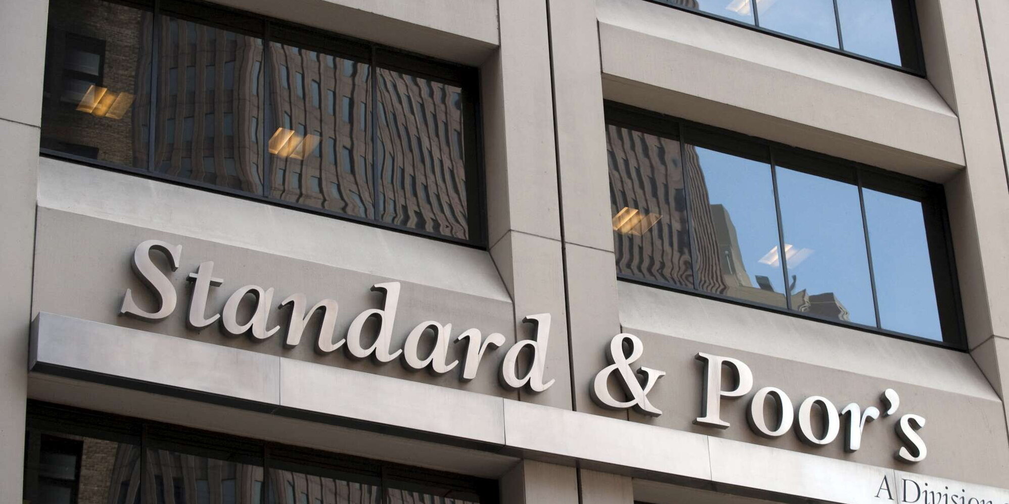 Standard and Poor’s alza il rating Italia a BBB+ per la stabilità politica e dei mercati