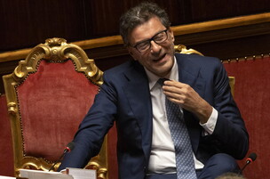 https://img-prod.tgcom24.mediaset.it/images/2025/07/15/095821061-7bd8b483-11b0-41c3-a2d4-d4f33c0e1038.jpg
