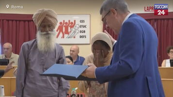 Starši Satnama Singha na sedežu Cgil iskali pravico in opozorili na smrt delavca