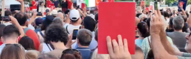 https://img-prod.tgcom24.mediaset.it/images/2025/07/19/174735660-66d5163e-b136-4b00-a178-dbc3b52b8668.png