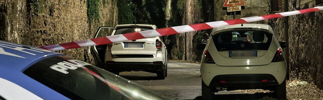 Donna trovata morta in strada a Roma: il cadavere era tra le sterpaglie