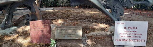 Roma, danneggiata una lapide del monumento di Giacomo Matteotti