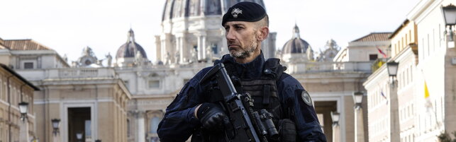 https://img-prod.tgcom24.mediaset.it/images/2025/07/23/104454575-24ce977c-a934-48cd-a936-907d36f7ae9e.jpg