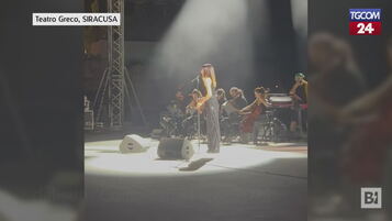 https://img-prod.tgcom24.mediaset.it/images/2025/07/28/092146657-81cb1593-1b18-4840-932c-fa3009a578d2.jpg