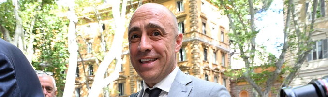 https://img-prod.tgcom24.mediaset.it/images/2025/07/28/203540012-b5a5c935-3e86-435d-84b6-b054e73a655d.jpg