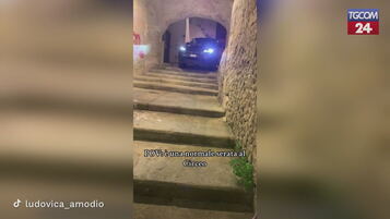 https://img-prod.tgcom24.mediaset.it/images/2025/08/07/135920441-cf102a71-6771-4b55-b283-36146af92fb2.jpg