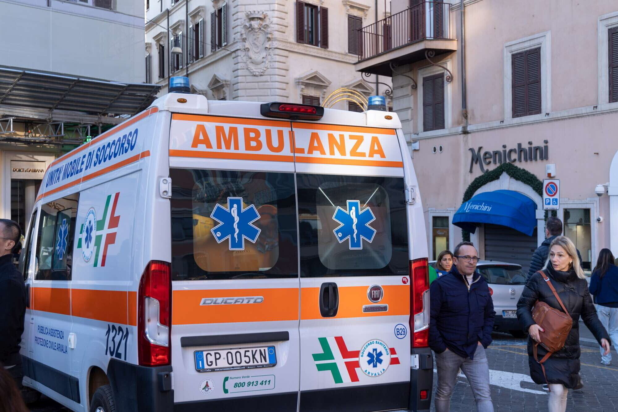 Catania, 66enne ucciso e avvolto in lenzuola e sacchi di plastica