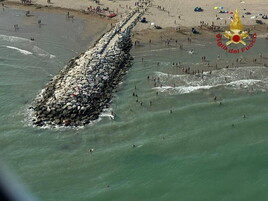 https://img-prod.tgcom24.mediaset.it/images/2025/08/12/060859301-205b7bcf-61e0-4d1b-941f-eaae73b2ee56.jpeg
