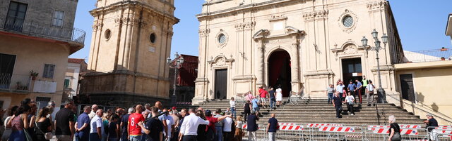 https://img-prod.tgcom24.mediaset.it/images/2025/08/20/094605448-93782a93-5f55-45e1-80a7-8974731102f3.jpg