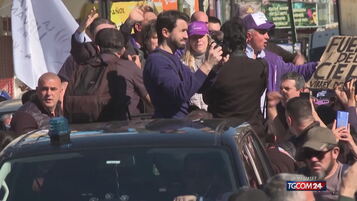 Argentina, sassi contro il corteo presidenziale di Milei