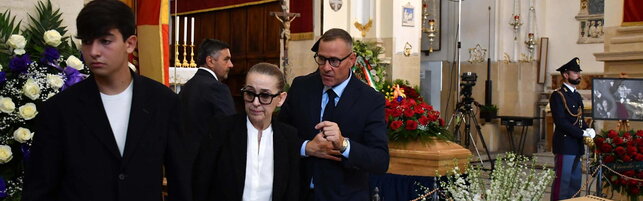 https://img-prod.tgcom24.mediaset.it/images/2025/09/10/061543851-7fdb1674-59bb-4e13-997c-f191344d5bab.jpg