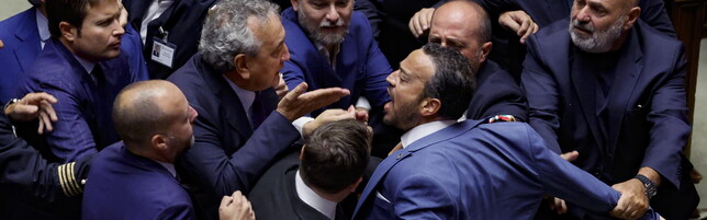 https://img-prod.tgcom24.mediaset.it/images/2025/09/18/104028878-ab2813d0-1444-439e-91f0-c5ba02fcfb4d.jpg