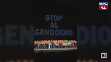 Roberto Bolle, dal palco della Scala un messaggio per Gaza: "Stop al genocidio"