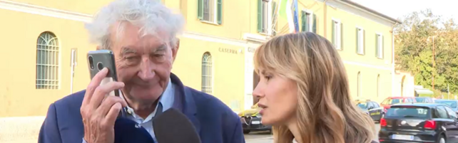 https://img-prod.tgcom24.mediaset.it/images/2025/09/26/162800947-30c8e5bd-6963-4ee5-9796-88662e9de403.png