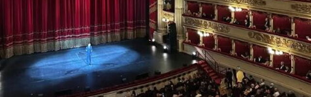 Milano, il sindaco Beppe Sala dal palco della Scala: "Free Gaza"