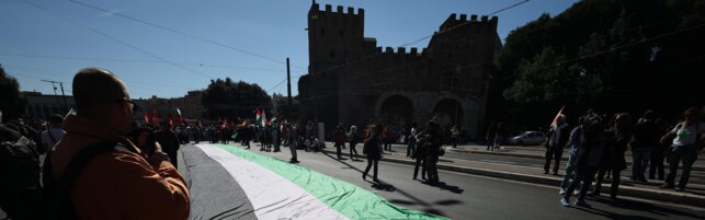 https://img-prod.tgcom24.mediaset.it/images/2025/10/04/122312393-65bcc07a-c08e-4770-8430-06d671525230.jpg