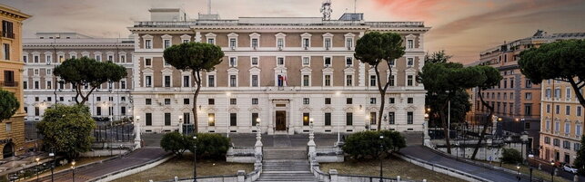 https://img-prod.tgcom24.mediaset.it/images/2025/10/06/150044803-3b420ffa-8513-4b89-a602-e40381405190.jpg