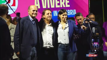 https://img-prod.tgcom24.mediaset.it/images/2025/10/07/102710002-7922b900-a0c0-4406-9ea9-ca27dbb4c5c8.jpg