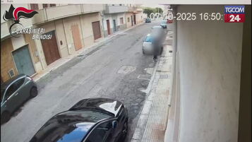 https://img-prod.tgcom24.mediaset.it/images/2025/10/09/111558217-ab08dfad-9426-4427-bd08-cce7e7191afd.jpg