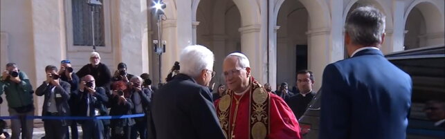 Papa Leone XIV al Quirinale, Mattarella: "Non vogliamo arrenderci a una società dominata dagli oligarchi" | Calo natalità, il Santo Padre: "Aiutare le famiglie"