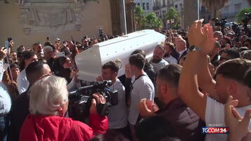 https://img-prod.tgcom24.mediaset.it/images/2025/10/16/104354666-33ea4f77-c2f5-45ca-bf17-5c2a31a5cab9.jpg