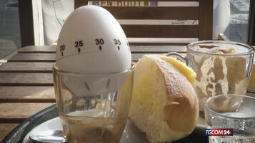 Torino, "15 minuti per il caffè": fa discutere l'iniziativa di un bar