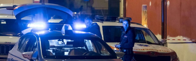 Napoli, 51enne trovata morta in casa: non si esclude l'omicidio