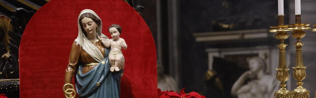 La prima messa di Natale di papa Leone XIV
