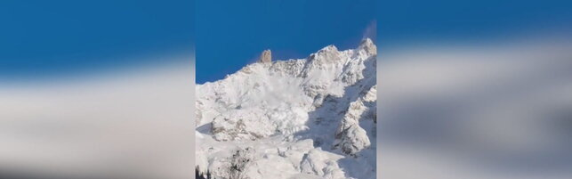 Courmayeur, valanga programmata si stacca sul Monte Bianco
