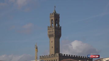 Firenze, i nobili della città contro il cubo nero