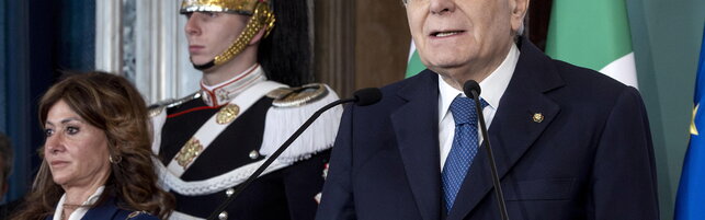 Mattarella alle donne: "Avete dato tanto alla Repubblica, ma l'equilibrio non è ancora alla pari"