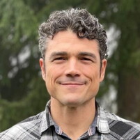 Da alleato Trump a persona non grata: la caduta di Joe Kent tra spie e sospetti