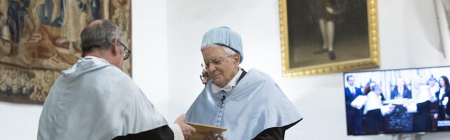 Spagna, Mattarella riceve l'onorificenza di dottore honoris causa dall'Università di Salamanca