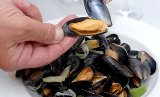 Epatite A: i Carabinieri del Nas sequestrano 50 chili di frutti di mare