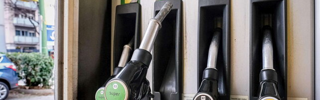 Carburanti, prorogato il taglio delle accise