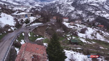 Castiglione, le immagini del drone in volo sulle frane