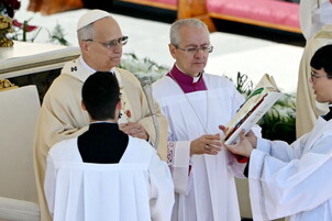 Papa Leone XIV celebra la sua prima messa di Pasqua: 