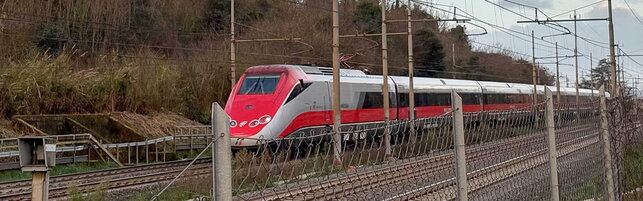 Treni, i lavori sull'Alta Velocità dividono in due il Paese: tra Milano e Roma sarà un'odissea di sei ore